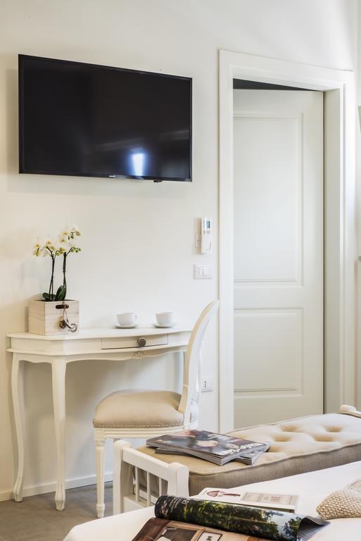 Riviera Carducci Rooms Песк'єра-дель-Гарда Екстер'єр фото