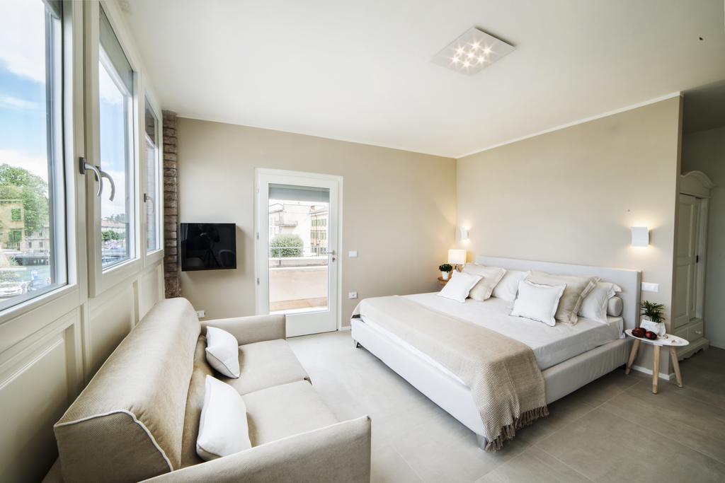 Riviera Carducci Rooms Песк'єра-дель-Гарда Екстер'єр фото