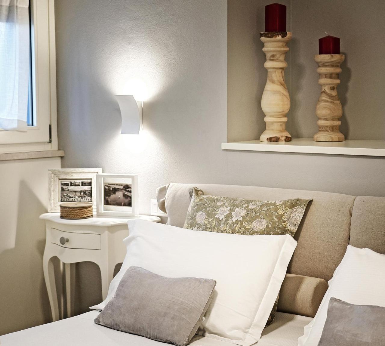 Riviera Carducci Rooms Песк'єра-дель-Гарда Екстер'єр фото